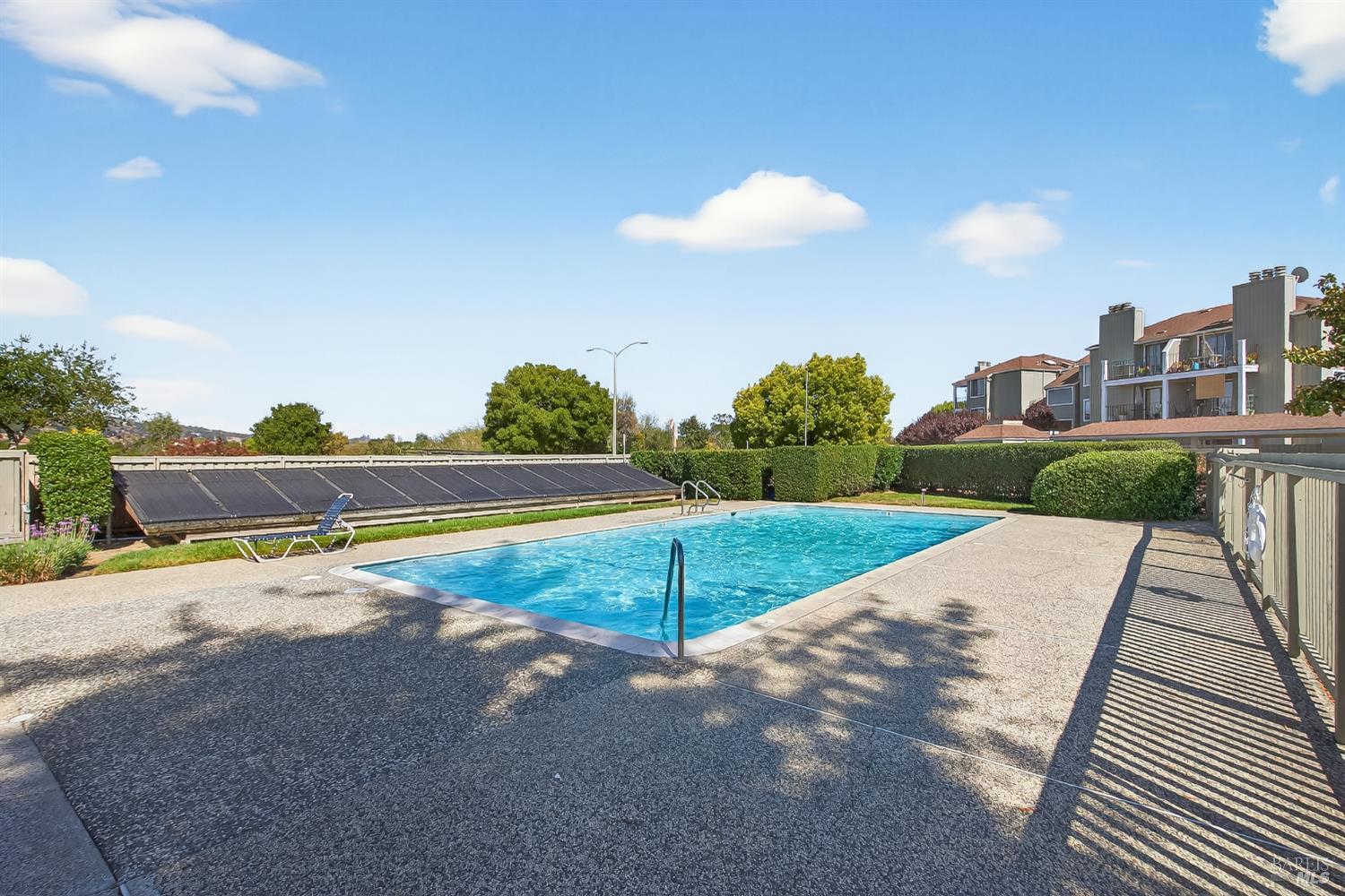 Detail Gallery Image 26 of 28 For 71 Scottsdale Way, Novato,  CA 94947 - 2 Beds | 1/1 Baths