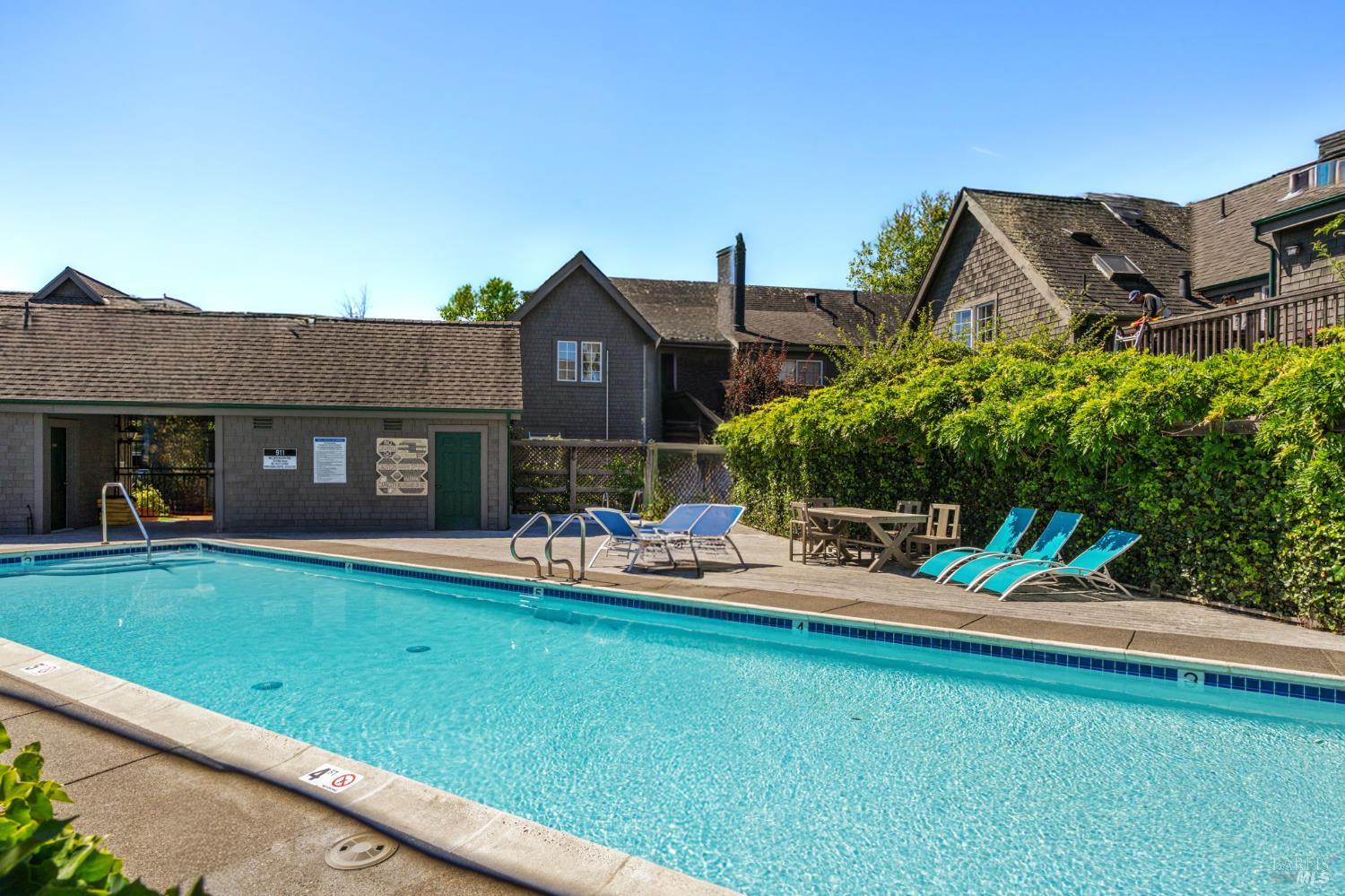 Detail Gallery Image 39 of 52 For 775 Miller Ave, Mill Valley,  CA 94941 - 1 Beds | 1 Baths