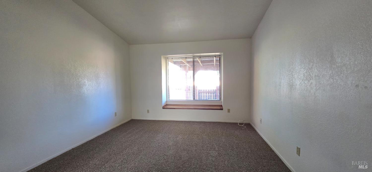 Detail Gallery Image 8 of 13 For 232 Grand Canyon Dr, Vacaville,  CA 95687 - 2 Beds | 2 Baths