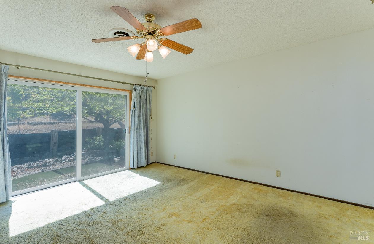 Detail Gallery Image 13 of 33 For 641 Blue Oak Dr, Ukiah,  CA 95482 - 4 Beds | 2 Baths
