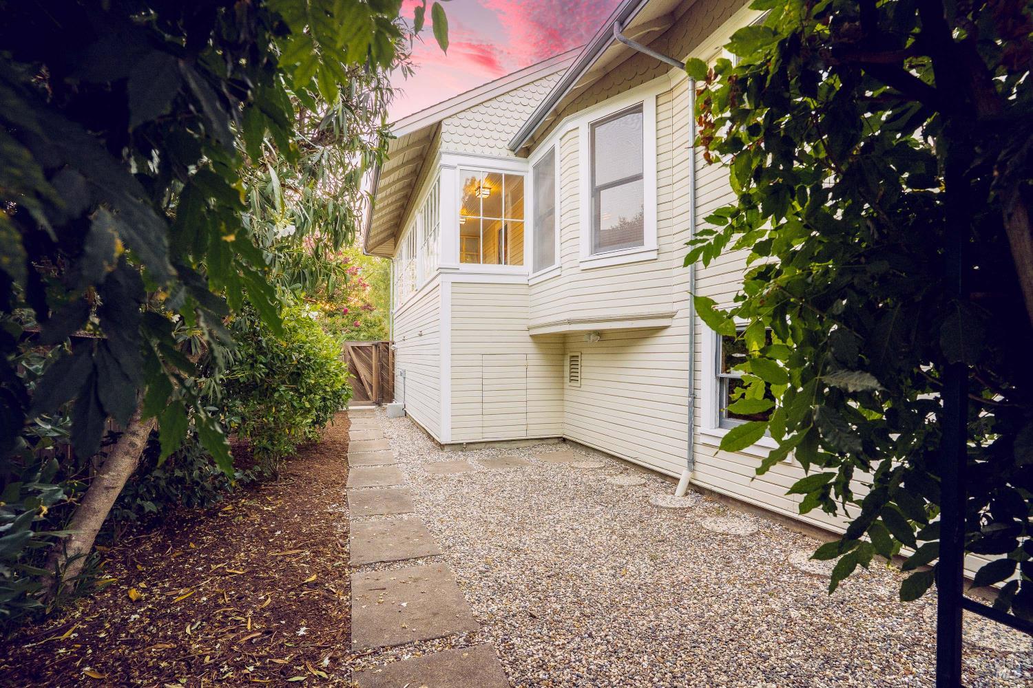 Detail Gallery Image 56 of 76 For 362 Jefferson St, Napa,  CA 94559 - 2 Beds | 2 Baths