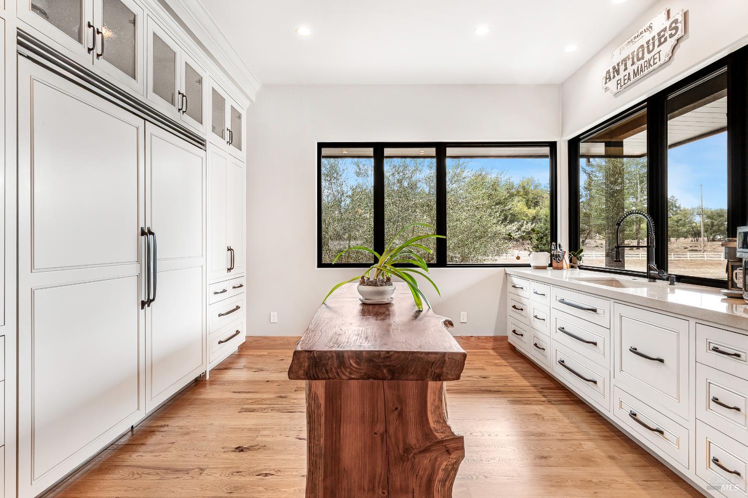 Detail Gallery Image 5 of 63 For 2800 Bardy Rd, Santa Rosa,  CA 95404 - 4 Beds | 4 Baths