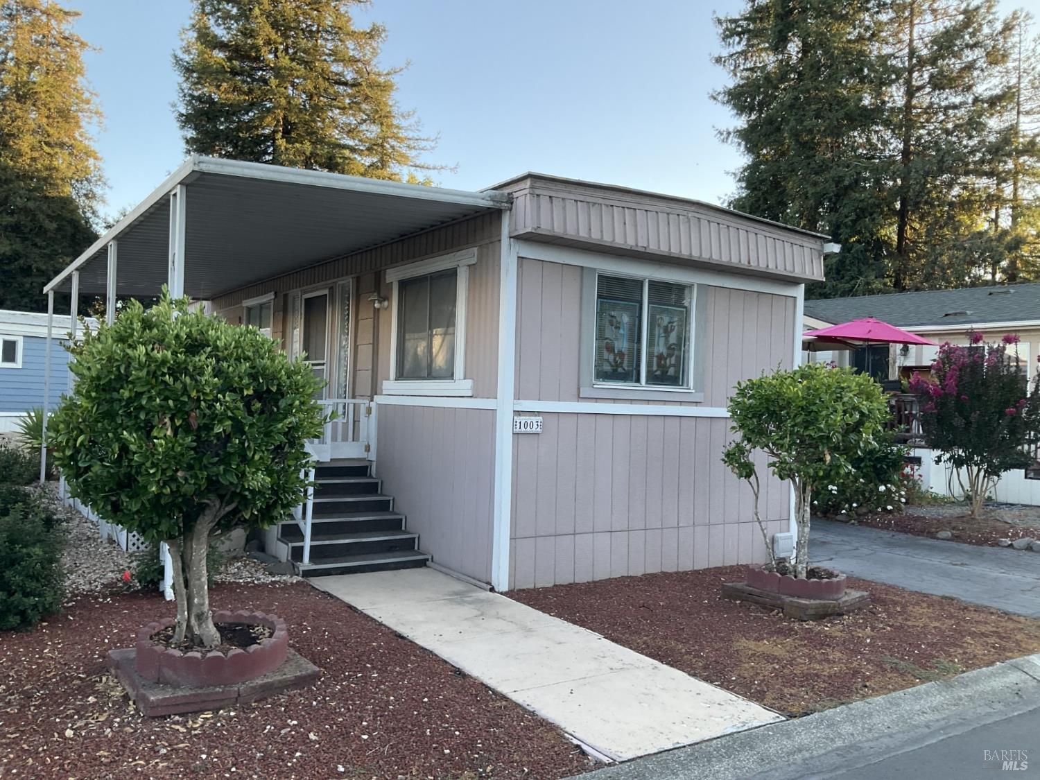 Detail Gallery Image 2 of 18 For 1003 Sonoma Ct, Petaluma,  CA 94954 - 2 Beds | 2 Baths