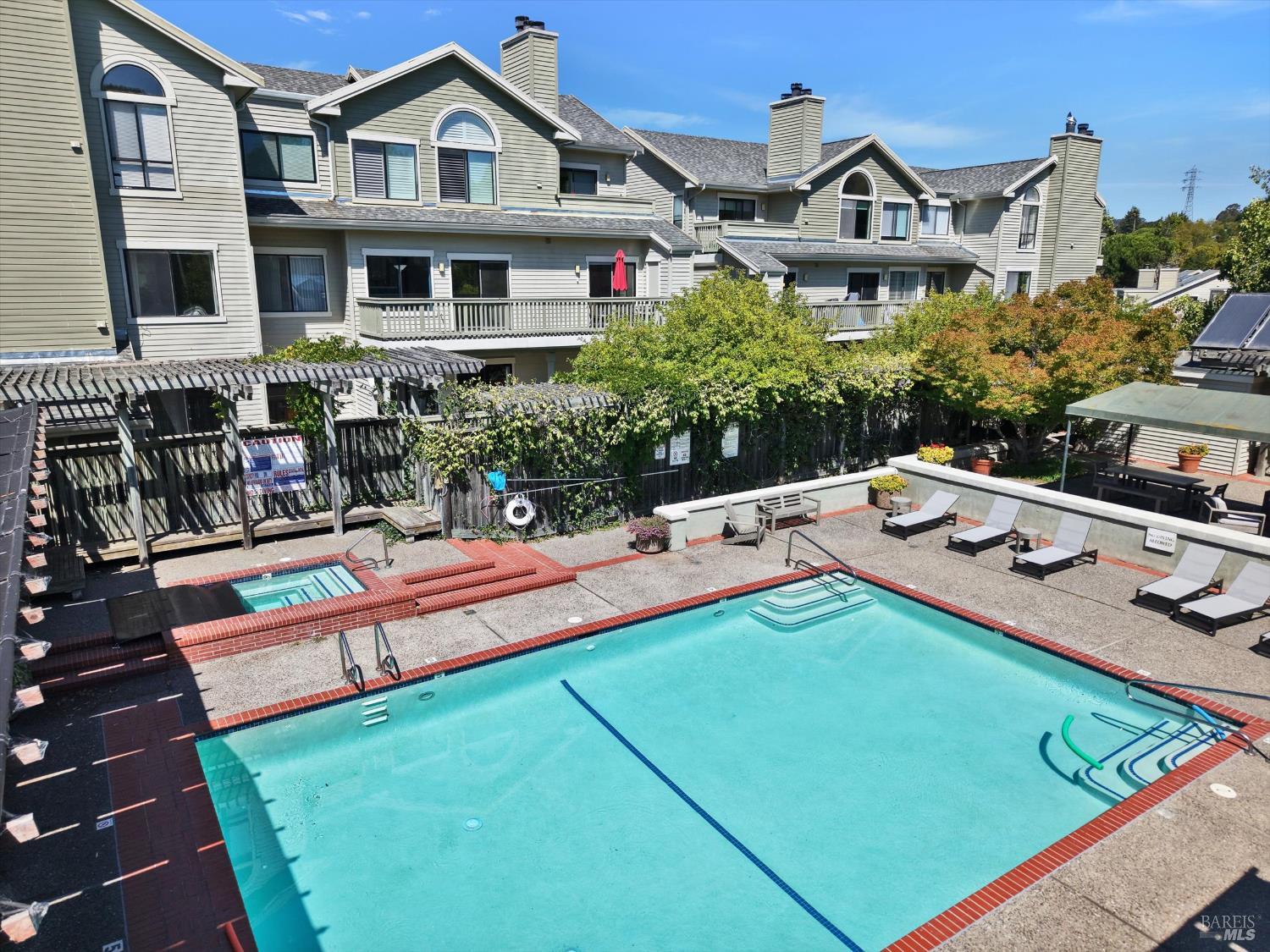 Detail Gallery Image 16 of 16 For 116 Eucalyptus Knoll St, Mill Valley,  CA 94941 - 1 Beds | 1/1 Baths