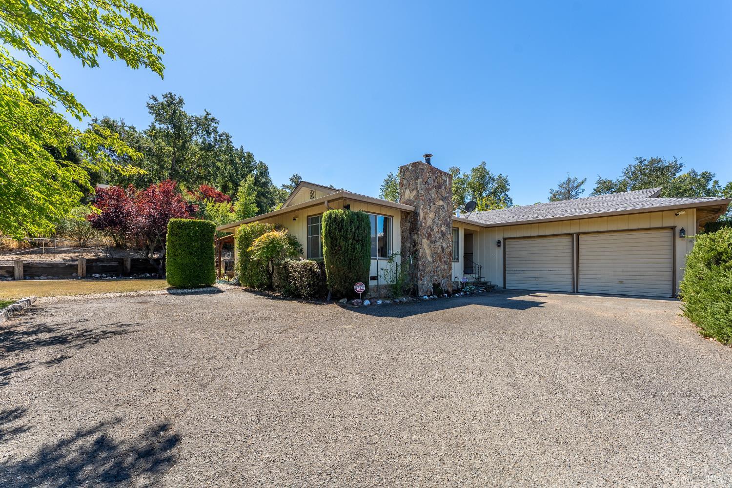 Detail Gallery Image 3 of 33 For 641 Blue Oak Dr, Ukiah,  CA 95482 - 4 Beds | 2 Baths
