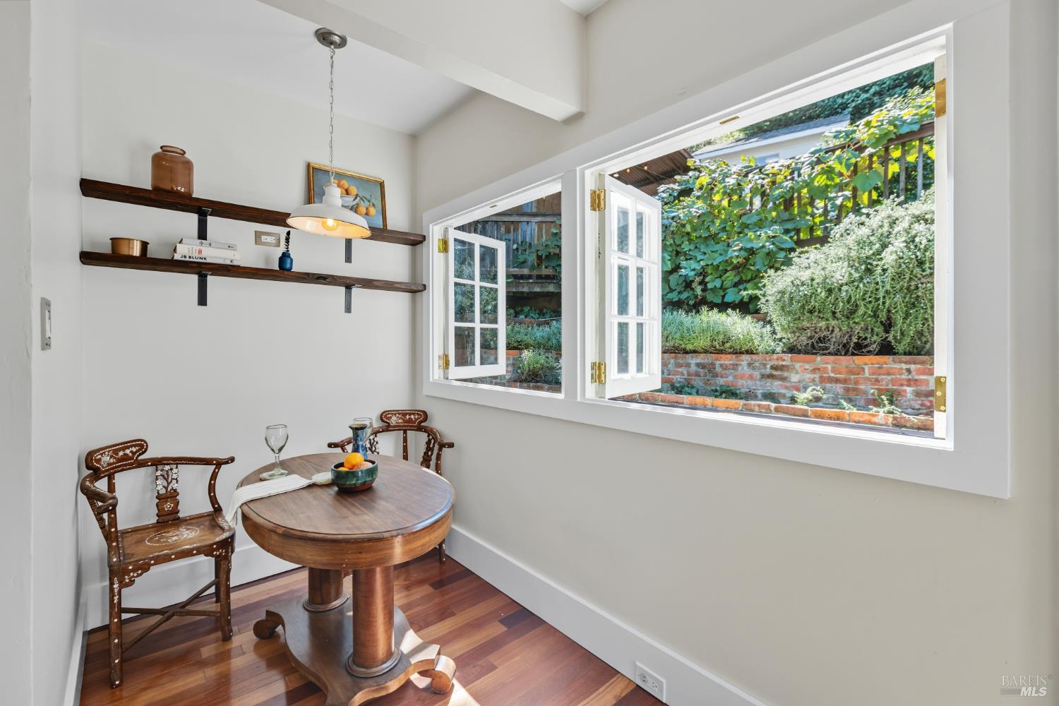 Detail Gallery Image 18 of 33 For 19 Roberts Ave, San Rafael,  CA 94901 - 3 Beds | 2 Baths