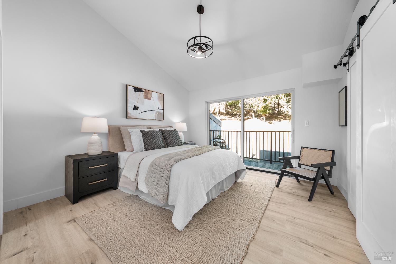 Detail Gallery Image 5 of 47 For 4 Ace Ct, Fairfax,  CA 94930 - 2 Beds | 2/1 Baths