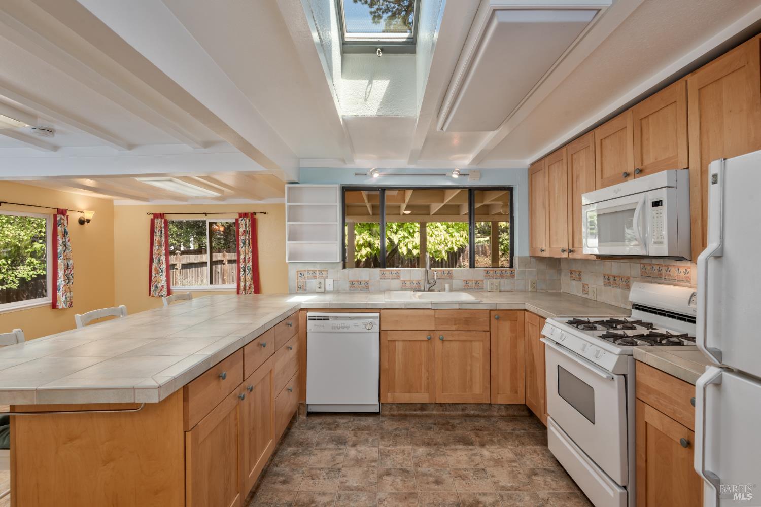 Detail Gallery Image 10 of 30 For 325 Lomitas Ln, Santa Rosa,  CA 95404 - 2 Beds | 1 Baths