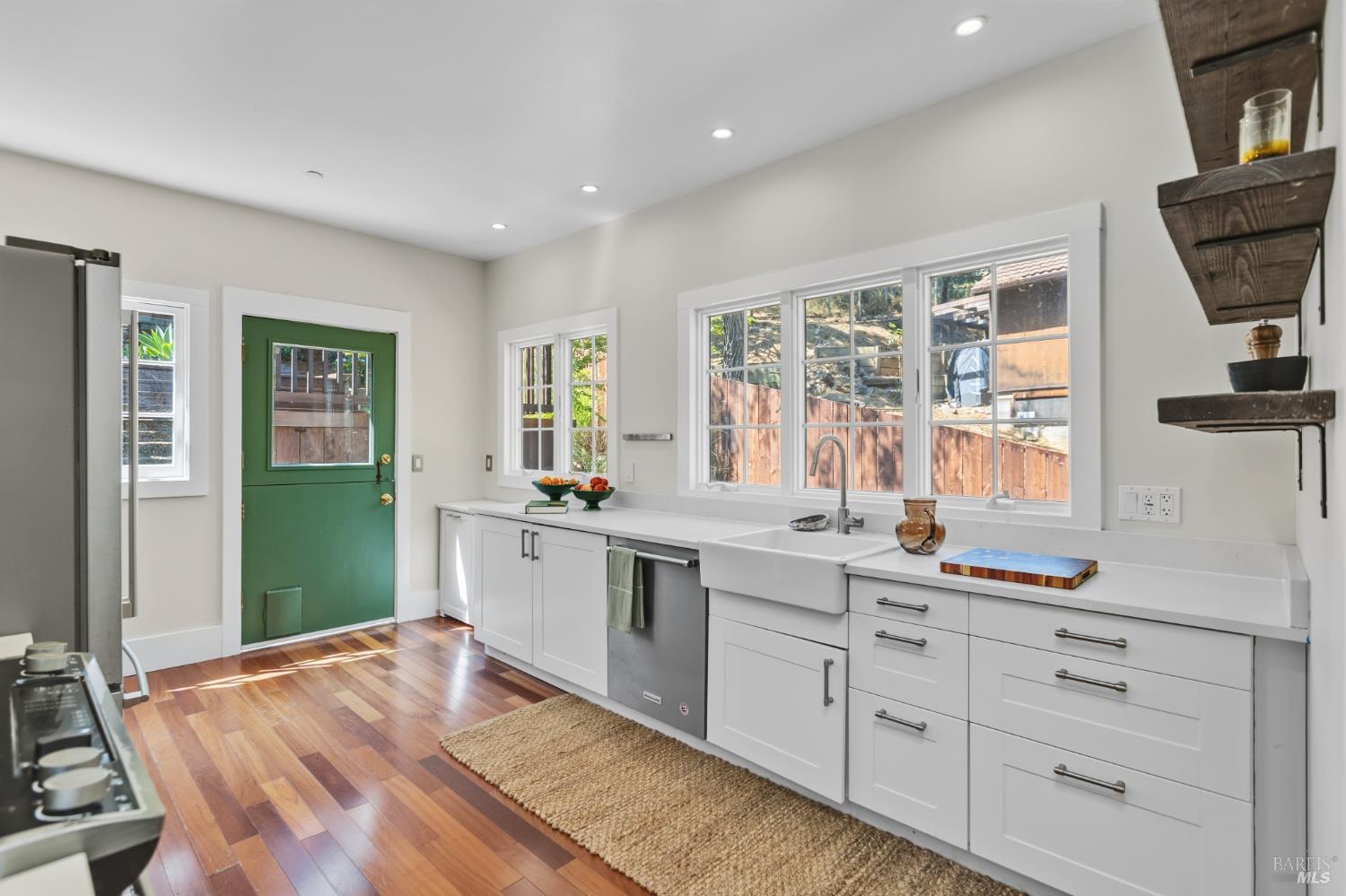Detail Gallery Image 17 of 33 For 19 Roberts Ave, San Rafael,  CA 94901 - 3 Beds | 2 Baths