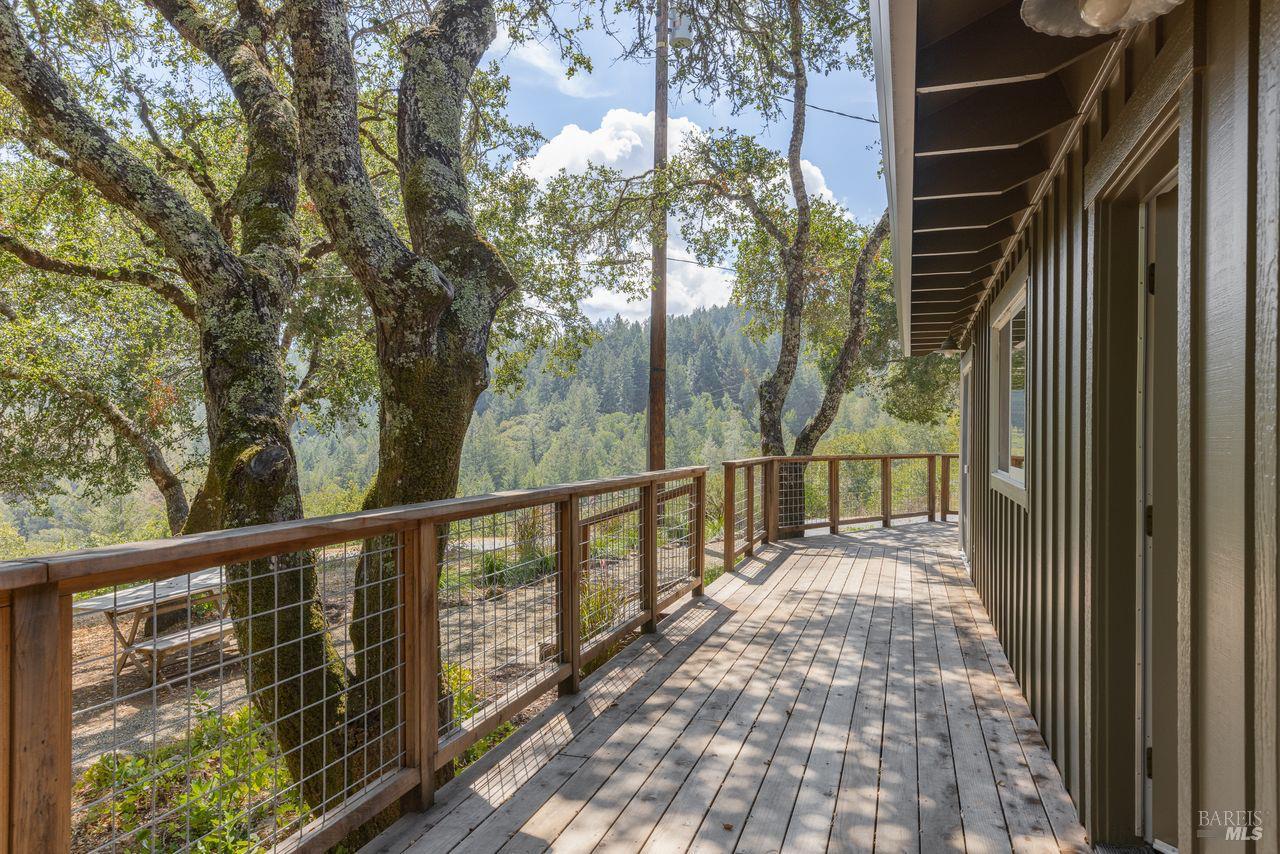 Detail Gallery Image 24 of 33 For 1988 Jameson Rd, Healdsburg,  CA 95448 - 3 Beds | 2 Baths
