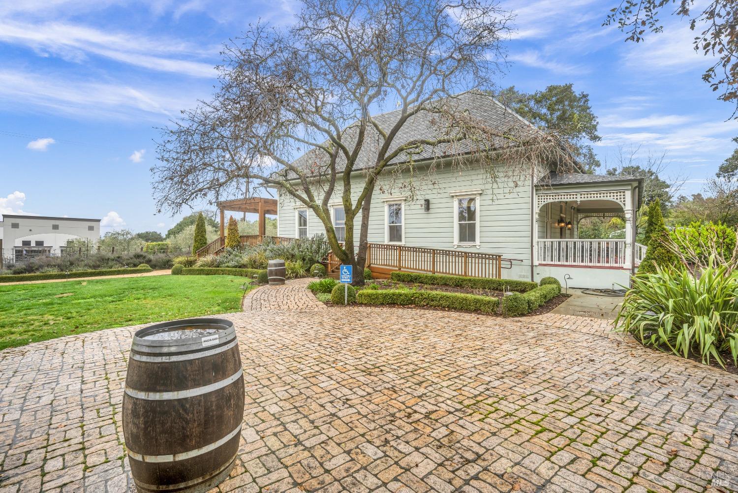 Detail Gallery Image 16 of 38 For 129 Devlin Rd, Napa,  CA 94558 - – Beds | – Baths