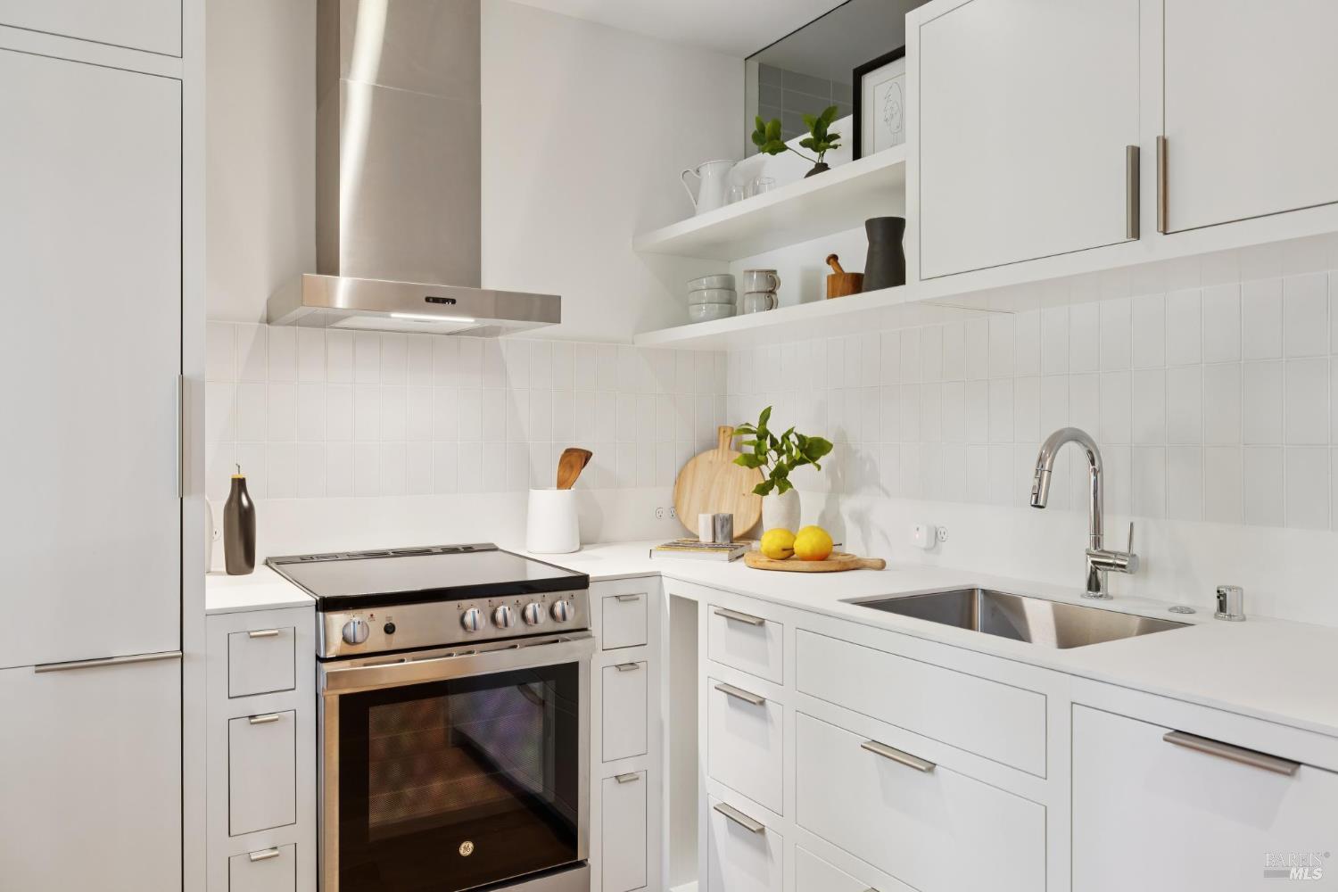 Detail Gallery Image 67 of 91 For 28 Marsh Dr, Mill Valley,  CA 94941 - 6 Beds | 4/1 Baths