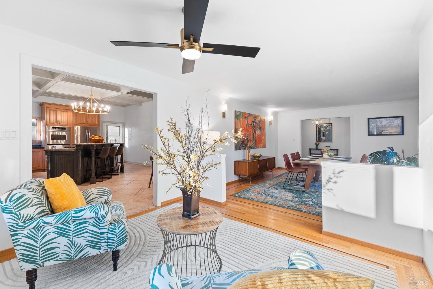Detail Gallery Image 14 of 58 For 3333 Miraloma Dr, Santa Rosa,  CA 95404 - 4 Beds | 5/1 Baths