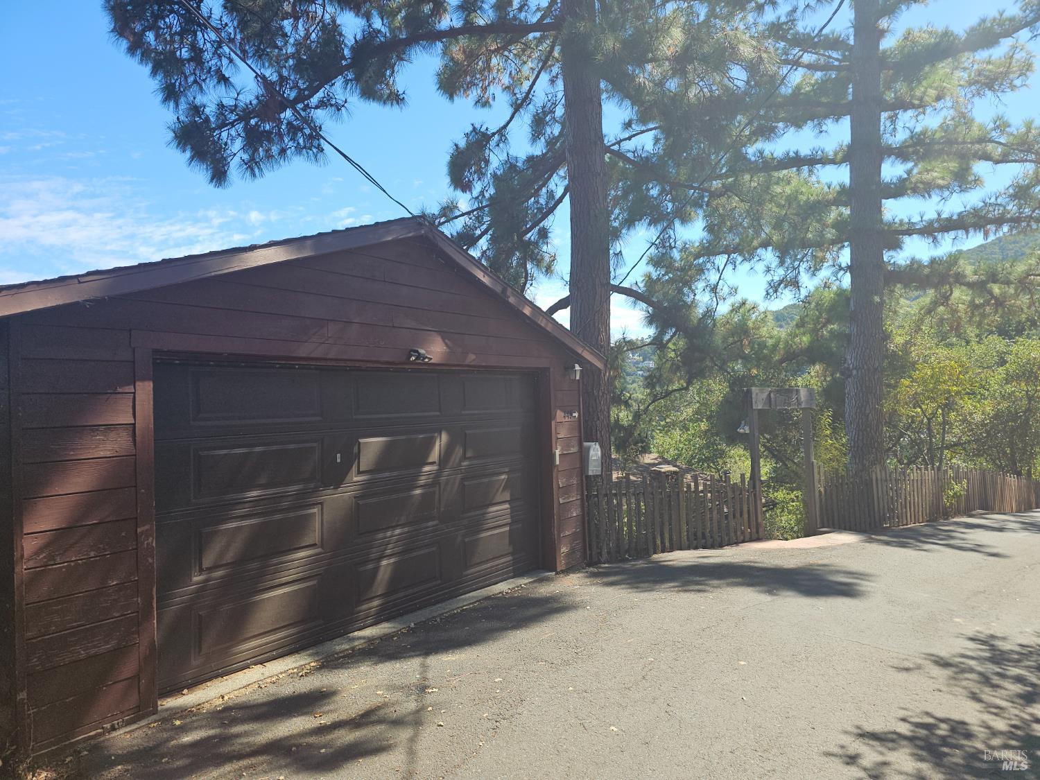 Detail Gallery Image 65 of 73 For 445 Scenic Ave, San Anselmo,  CA 94960 - 2 Beds | 2 Baths