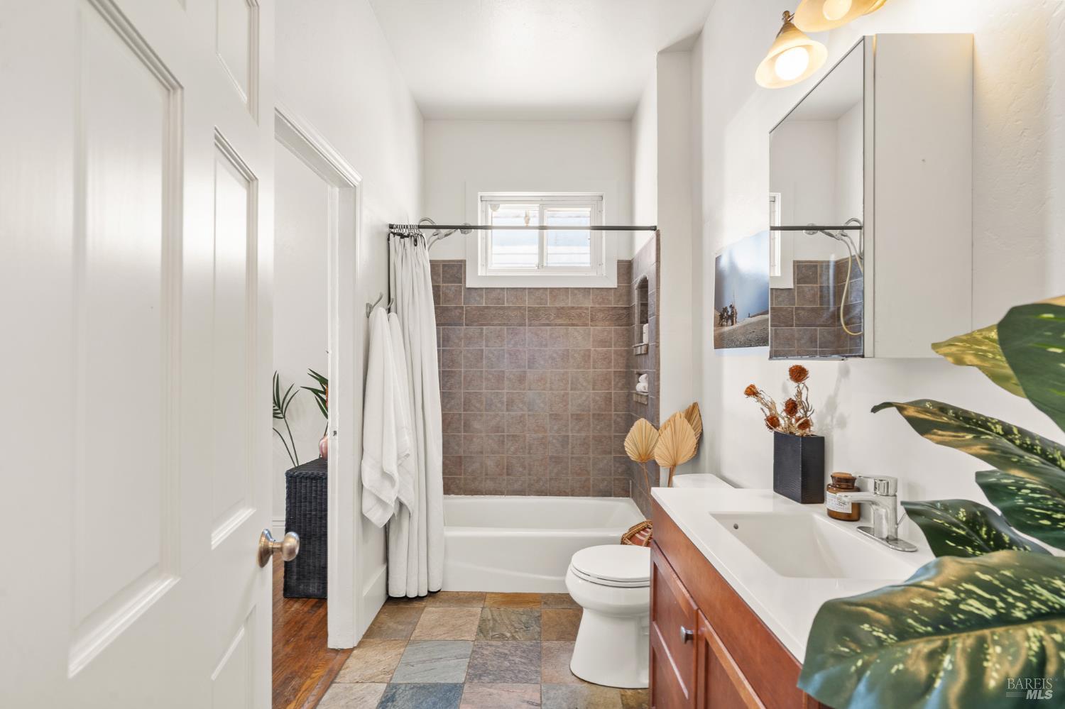 Detail Gallery Image 25 of 30 For 717 Ohio St, Vallejo,  CA 94590 - 2 Beds | 1 Baths