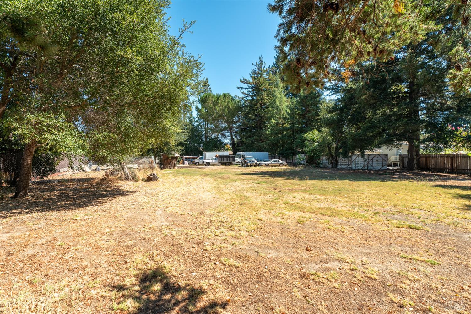 Detail Gallery Image 7 of 11 For 1145 W Pueblo Pl, Napa,  CA 94558 - – Beds | – Baths