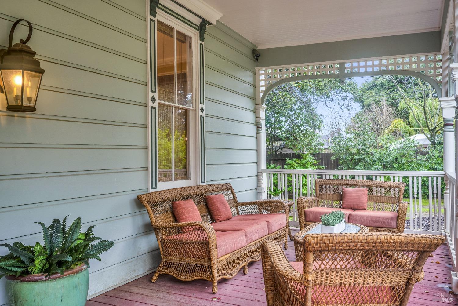 Detail Gallery Image 3 of 38 For 129 Devlin Rd, Napa,  CA 94558 - – Beds | – Baths