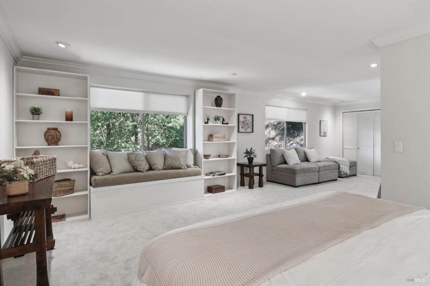 Detail Gallery Image 12 of 18 For 60 Crest Ave, San Anselmo,  CA 94960 - 3 Beds | 2/1 Baths