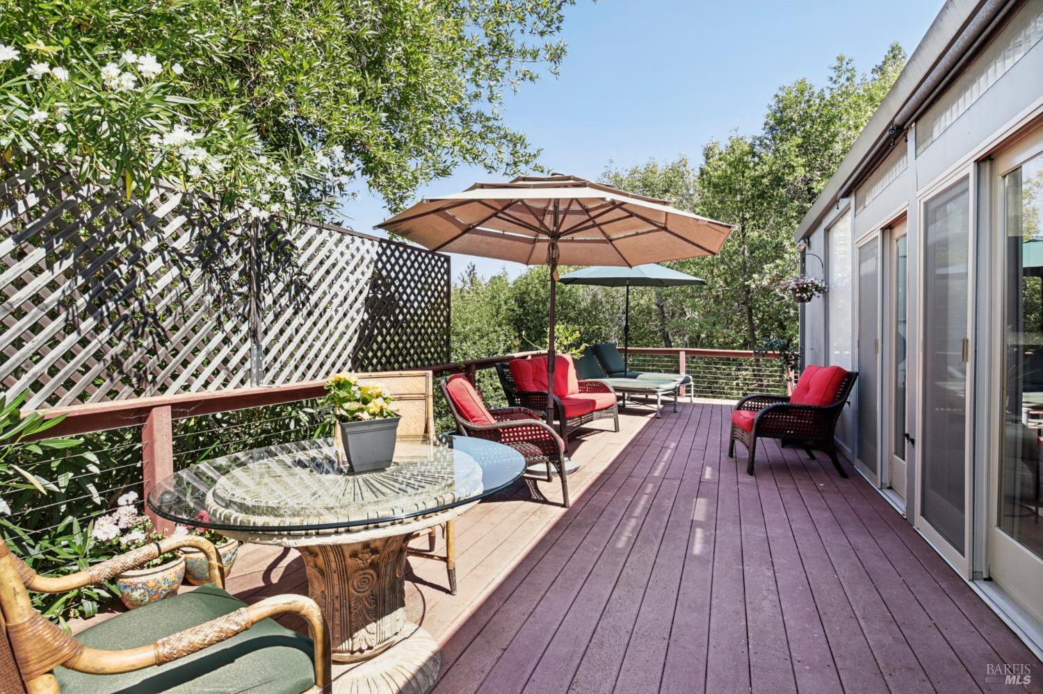 Detail Gallery Image 16 of 18 For 60 Crest Ave, San Anselmo,  CA 94960 - 3 Beds | 2/1 Baths