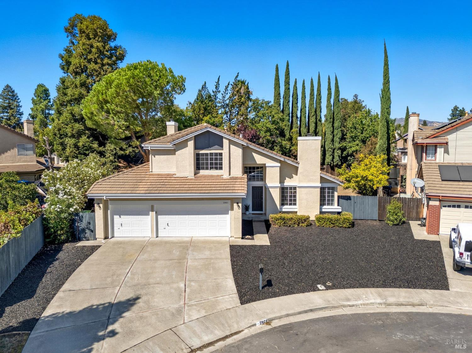 Detail Gallery Image 2 of 41 For 2921 Willow Ct, Fairfield,  CA 94533 - 3 Beds | 3 Baths
