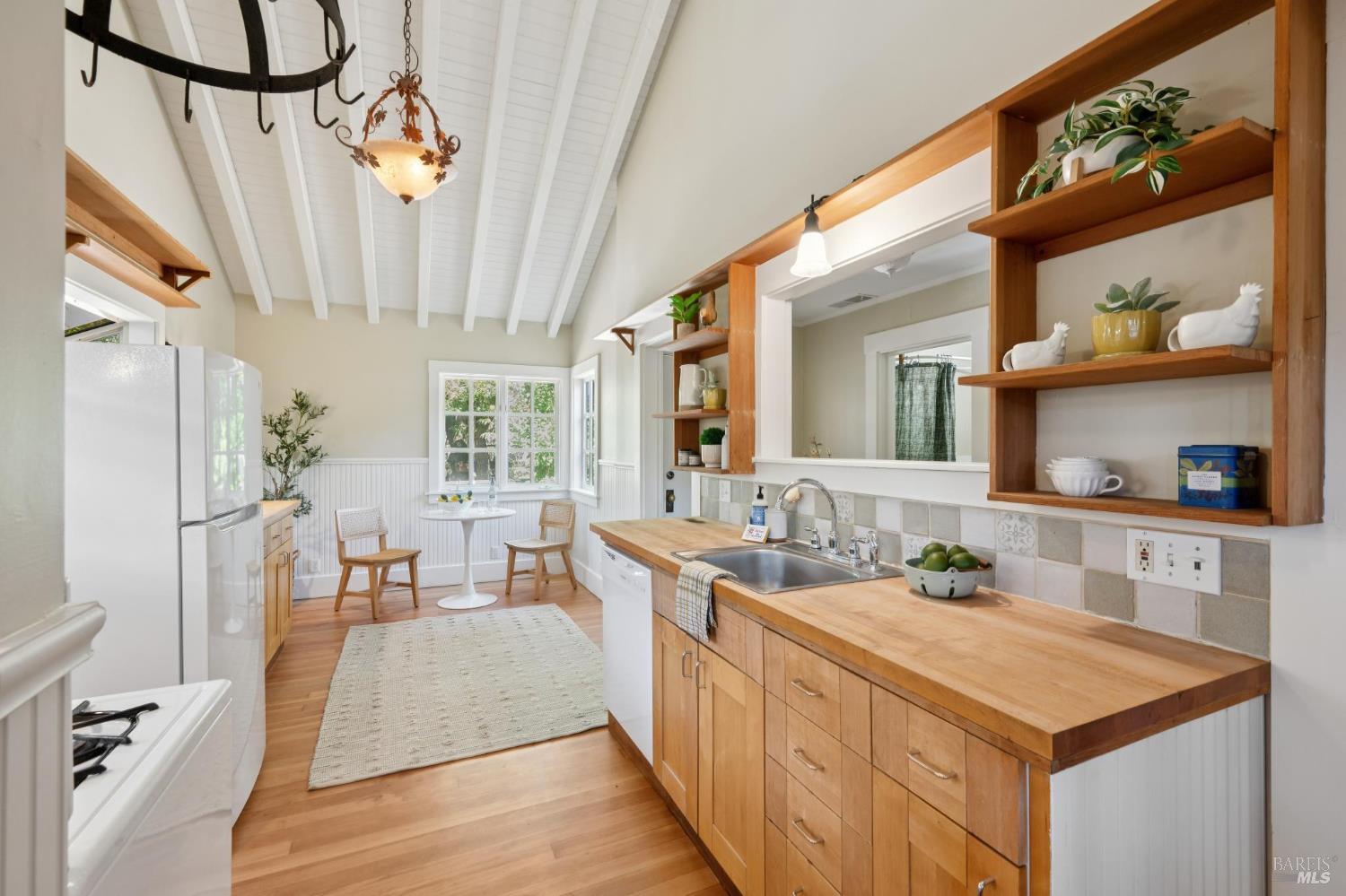 Detail Gallery Image 30 of 52 For 19108 Bay St, El Verano,  CA 95476 - 1 Beds | 1 Baths