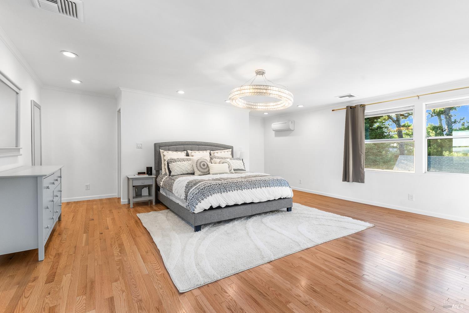 Detail Gallery Image 19 of 58 For 3333 Miraloma Dr, Santa Rosa,  CA 95404 - 4 Beds | 5/1 Baths