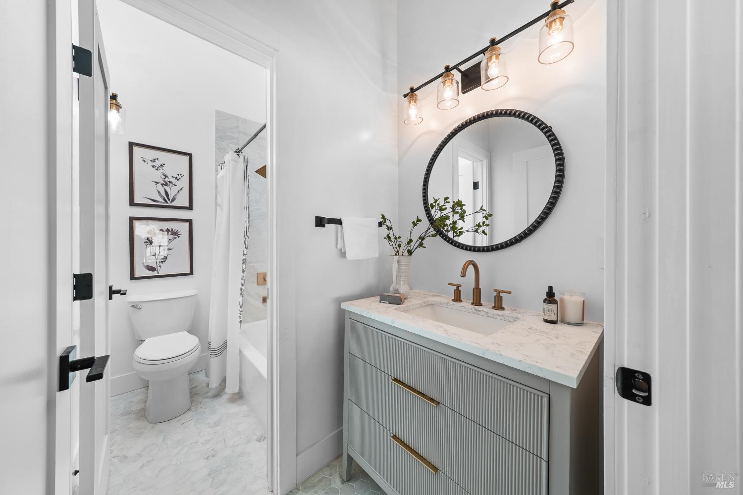 Detail Gallery Image 43 of 47 For 4 Ace Ct, Fairfax,  CA 94930 - 2 Beds | 2/1 Baths