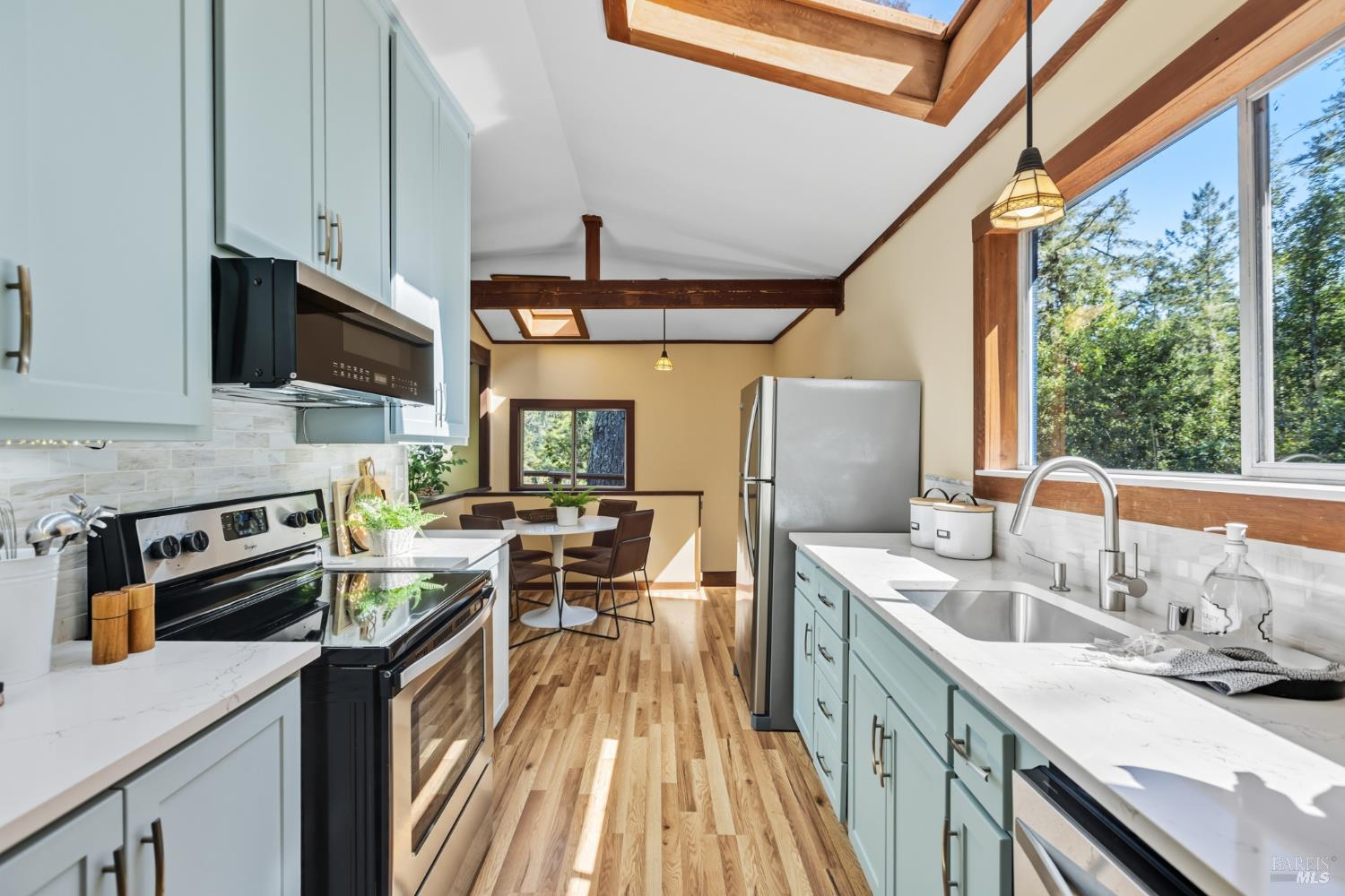 Detail Gallery Image 11 of 42 For 110 Alta Ave, Lagunitas,  CA 94938 - 2 Beds | 2 Baths