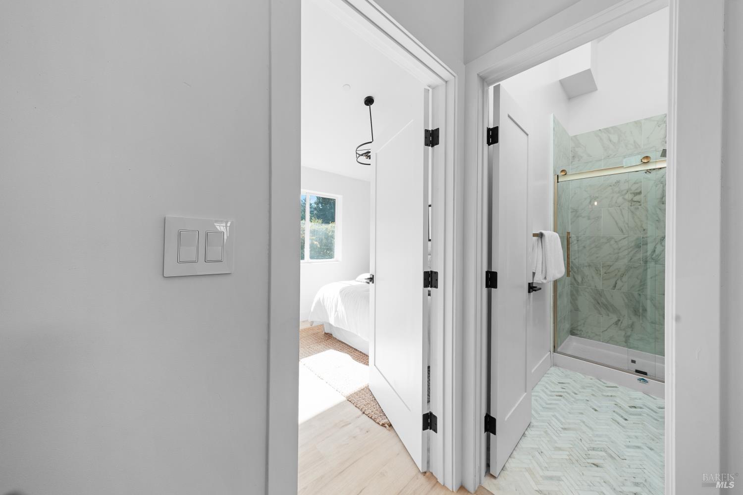 Detail Gallery Image 30 of 47 For 4 Ace Ct, Fairfax,  CA 94930 - 2 Beds | 2/1 Baths