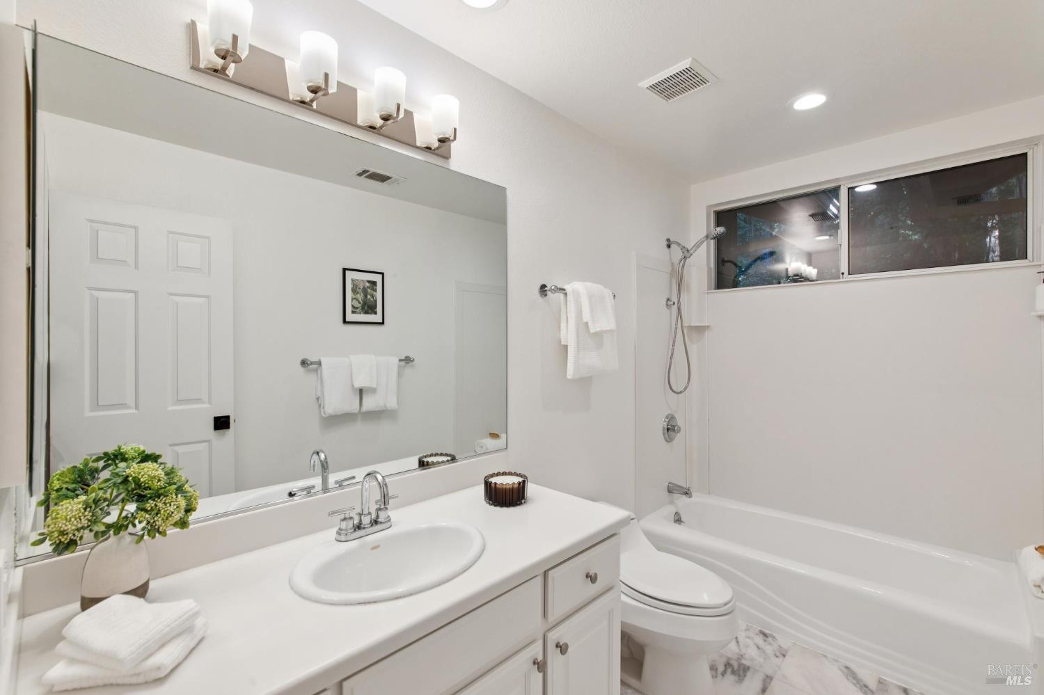 Detail Gallery Image 56 of 63 For 70 Madrone Park Cir, Mill Valley,  CA 94941 - 4 Beds | 2/1 Baths