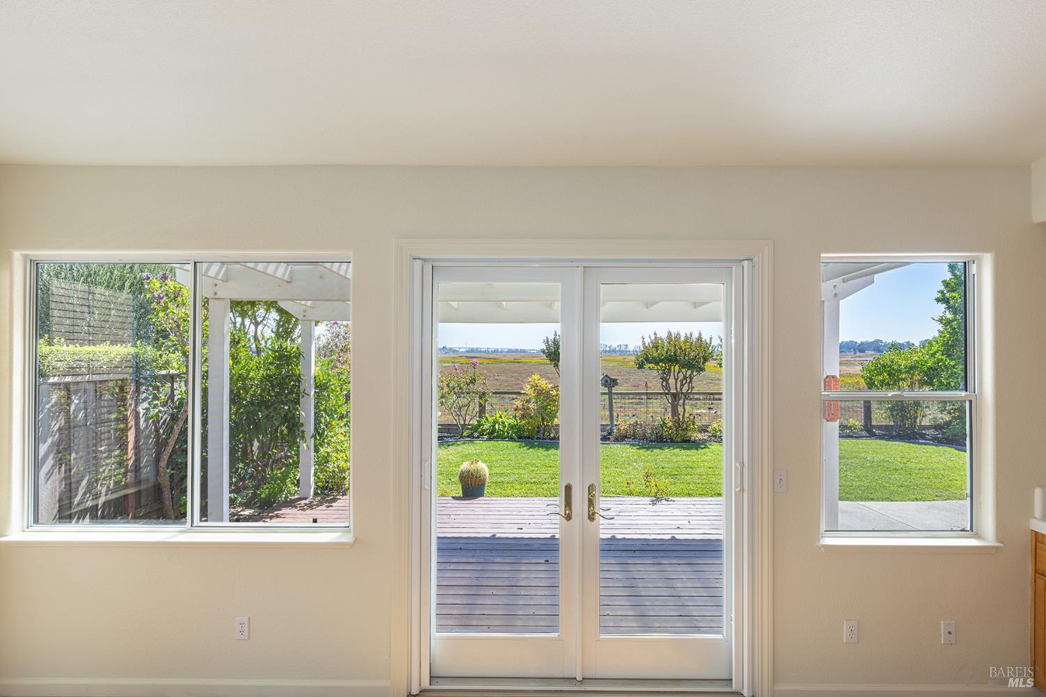 Detail Gallery Image 23 of 50 For 91 S Newport Dr, Napa,  CA 94559 - 3 Beds | 2 Baths