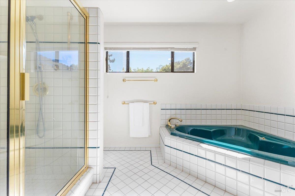 Detail Gallery Image 30 of 60 For 607 Scotland Dr, Santa Rosa,  CA 95409 - 3 Beds | 2/1 Baths