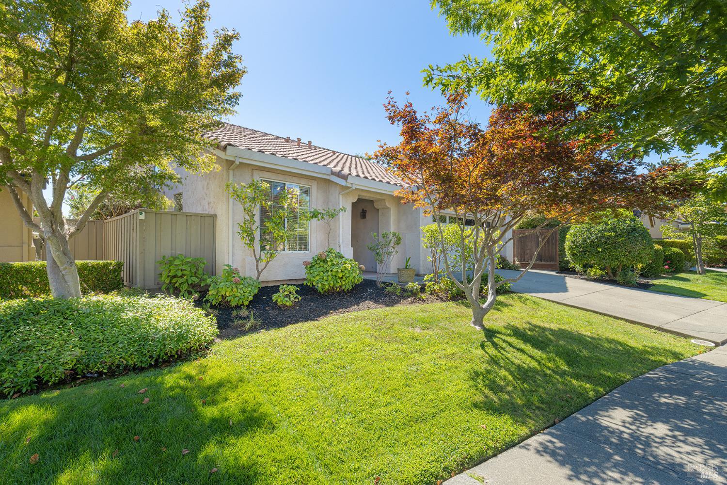 Detail Gallery Image 9 of 50 For 91 S Newport Dr, Napa,  CA 94559 - 3 Beds | 2 Baths