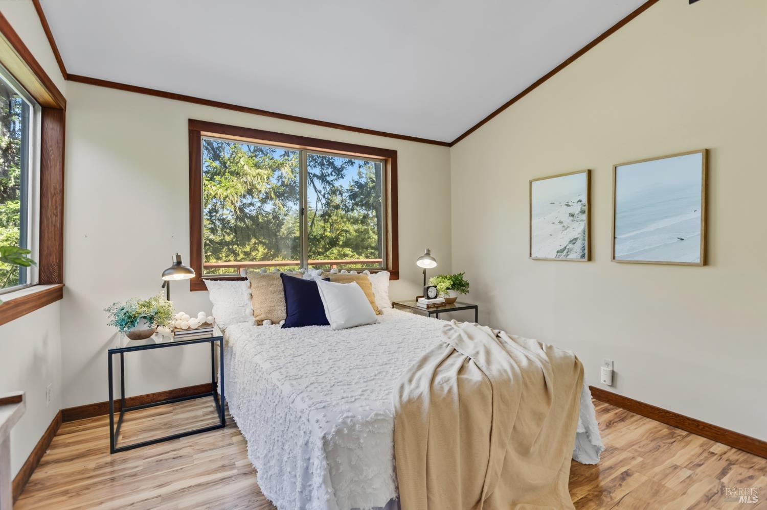 Detail Gallery Image 20 of 42 For 110 Alta Ave, Lagunitas,  CA 94938 - 2 Beds | 2 Baths