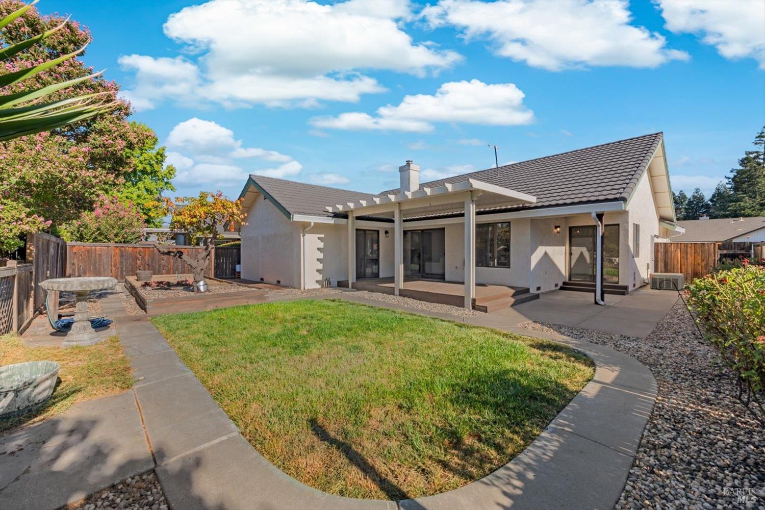 Detail Gallery Image 38 of 49 For 107 Inyo Ct, Vacaville,  CA 95687 - 3 Beds | 2 Baths