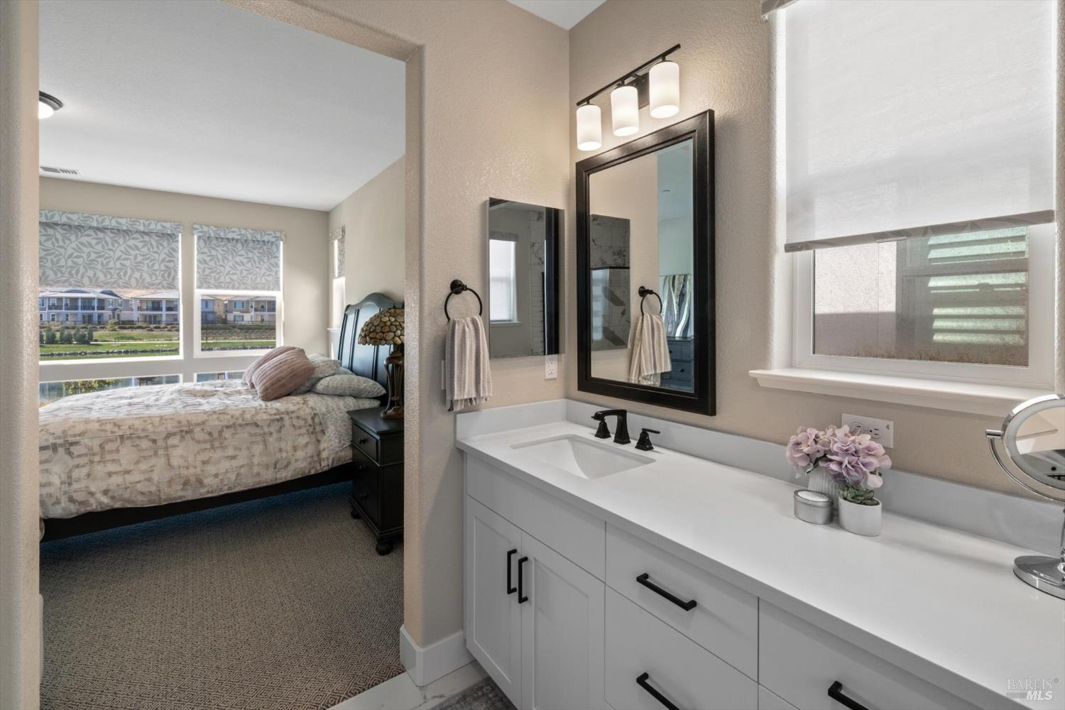 Detail Gallery Image 26 of 33 For 2371 Waterside Dr, Fairfield,  CA 94533 - 4 Beds | 3/1 Baths
