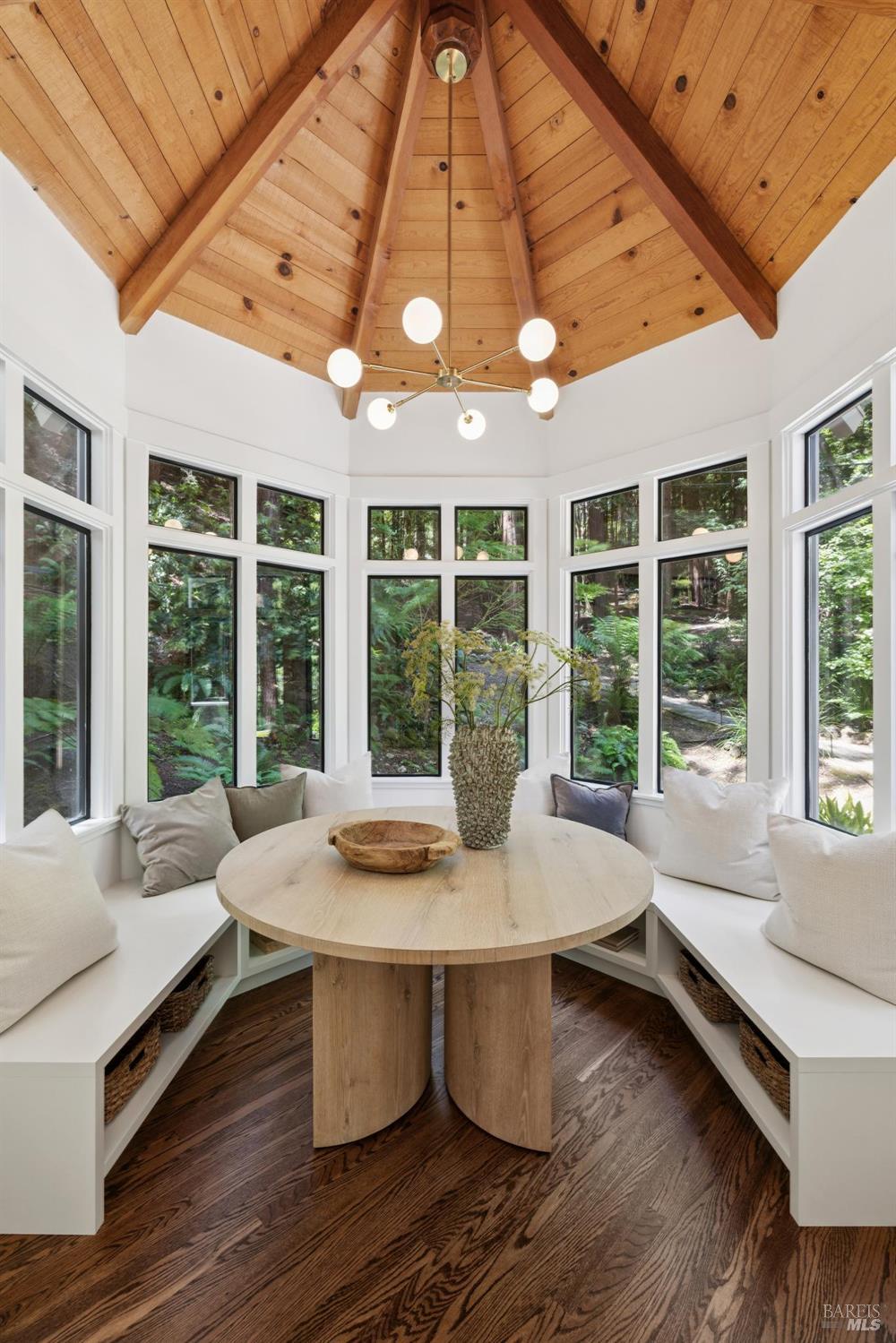 Detail Gallery Image 28 of 91 For 28 Marsh Dr, Mill Valley,  CA 94941 - 6 Beds | 4/1 Baths