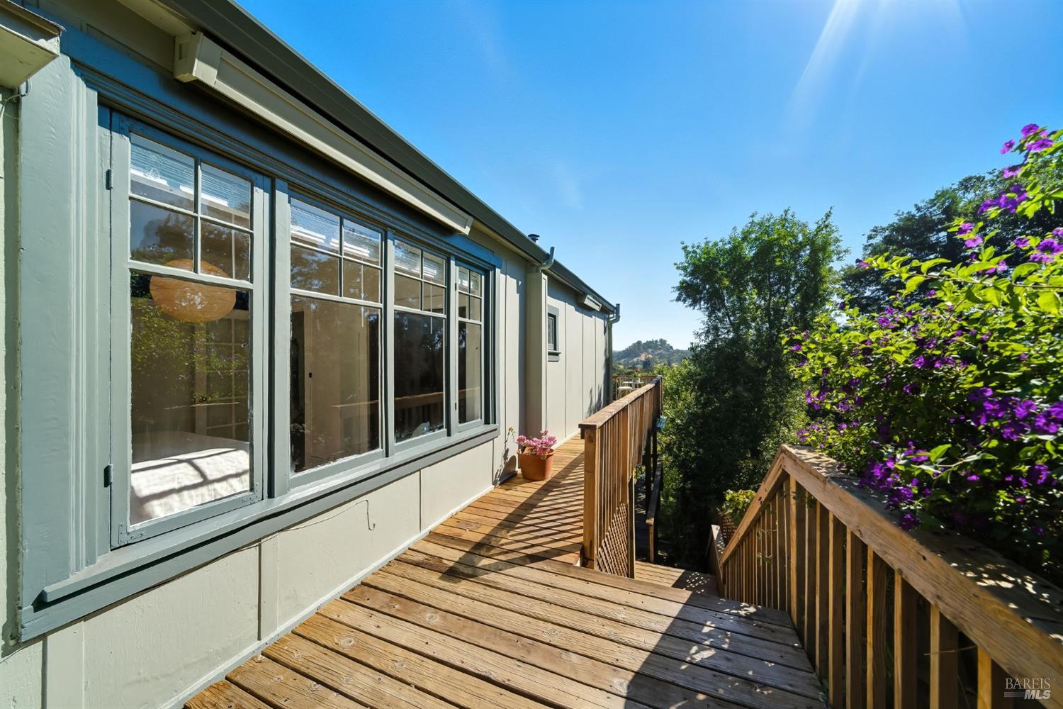 Detail Gallery Image 42 of 43 For 53 Foothill Rd, San Anselmo,  CA 94960 - 3 Beds | 2 Baths
