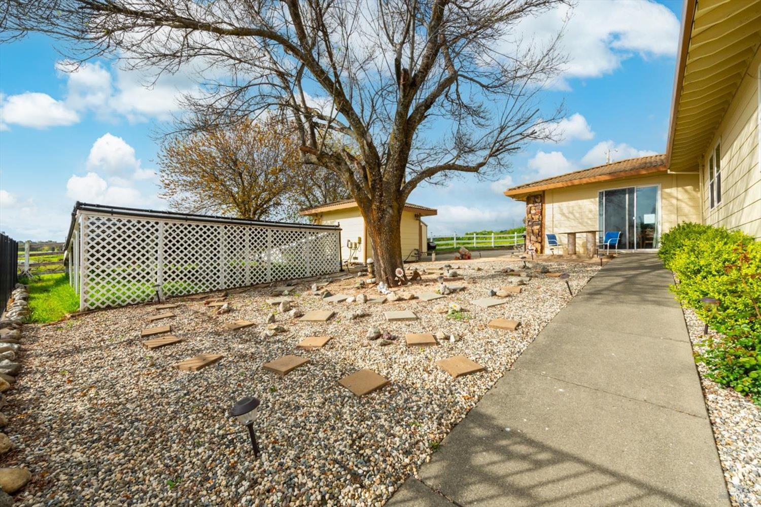 Detail Gallery Image 73 of 99 For 4265 Summerwood Ct, Vacaville,  CA 95688 - 4 Beds | 3/1 Baths