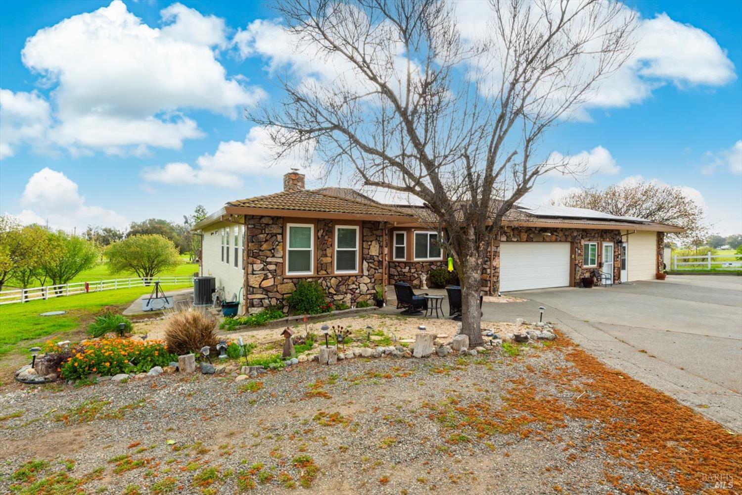 Detail Gallery Image 2 of 99 For 4265 Summerwood Ct, Vacaville,  CA 95688 - 4 Beds | 3/1 Baths