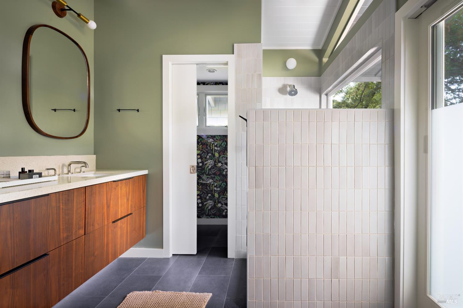 Detail Gallery Image 33 of 53 For 221 S Ridgewood Rd, Kentfield,  CA 94904 - 4 Beds | 3/1 Baths