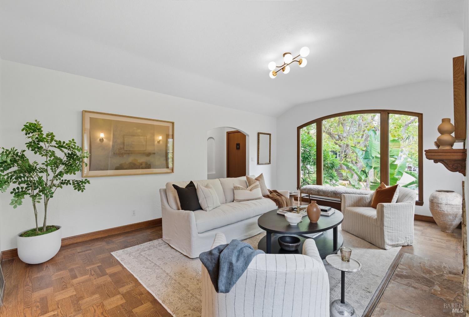 Detail Gallery Image 7 of 21 For 135 H St, San Rafael,  CA 94901 - 3 Beds | 2 Baths