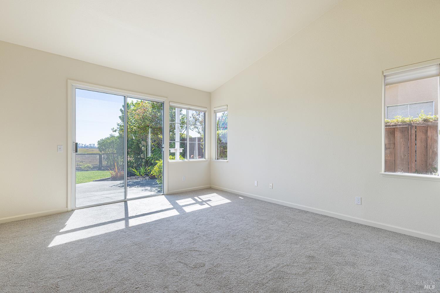 Detail Gallery Image 36 of 50 For 91 S Newport Dr, Napa,  CA 94559 - 3 Beds | 2 Baths