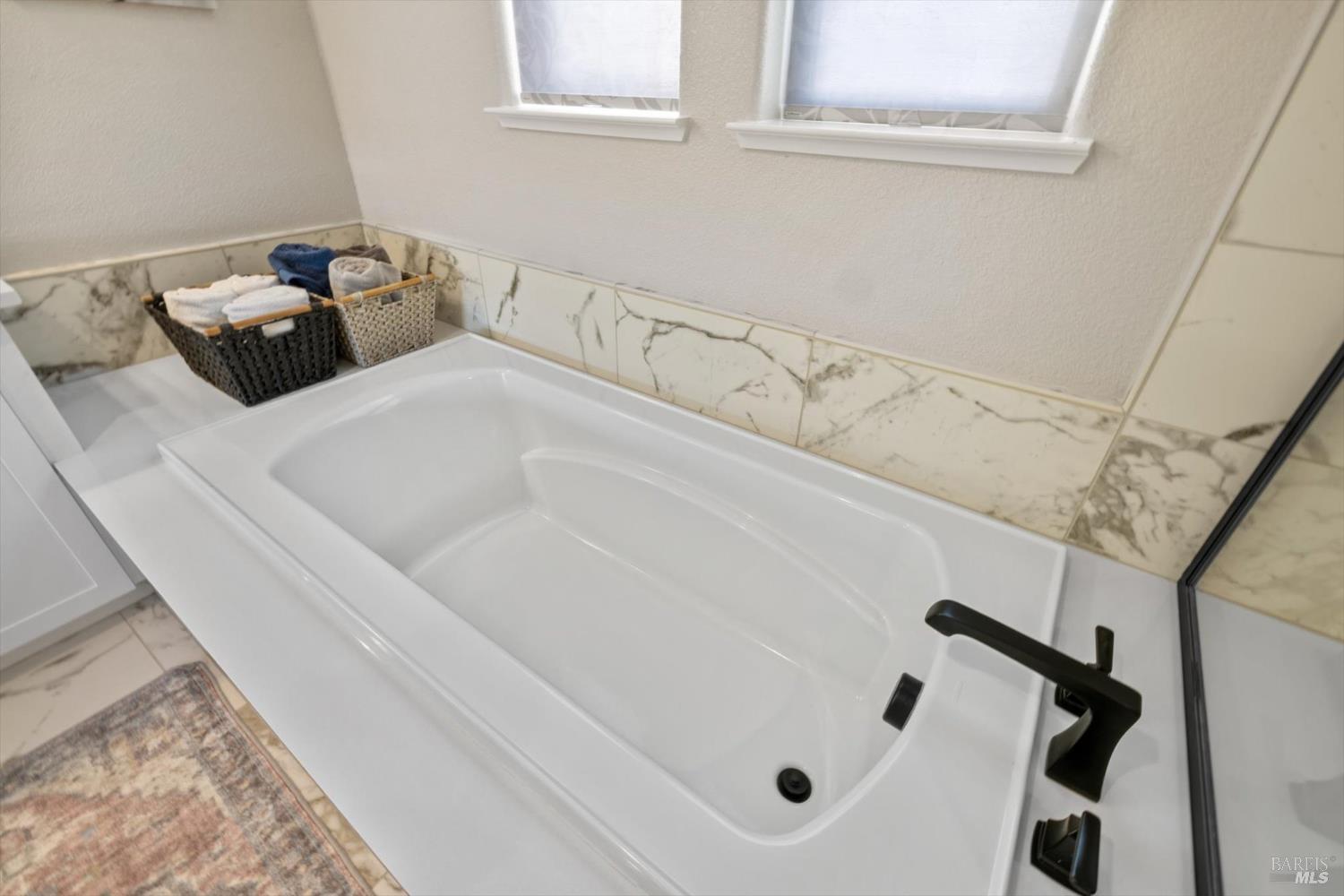 Detail Gallery Image 25 of 33 For 2371 Waterside Dr, Fairfield,  CA 94533 - 4 Beds | 3/1 Baths