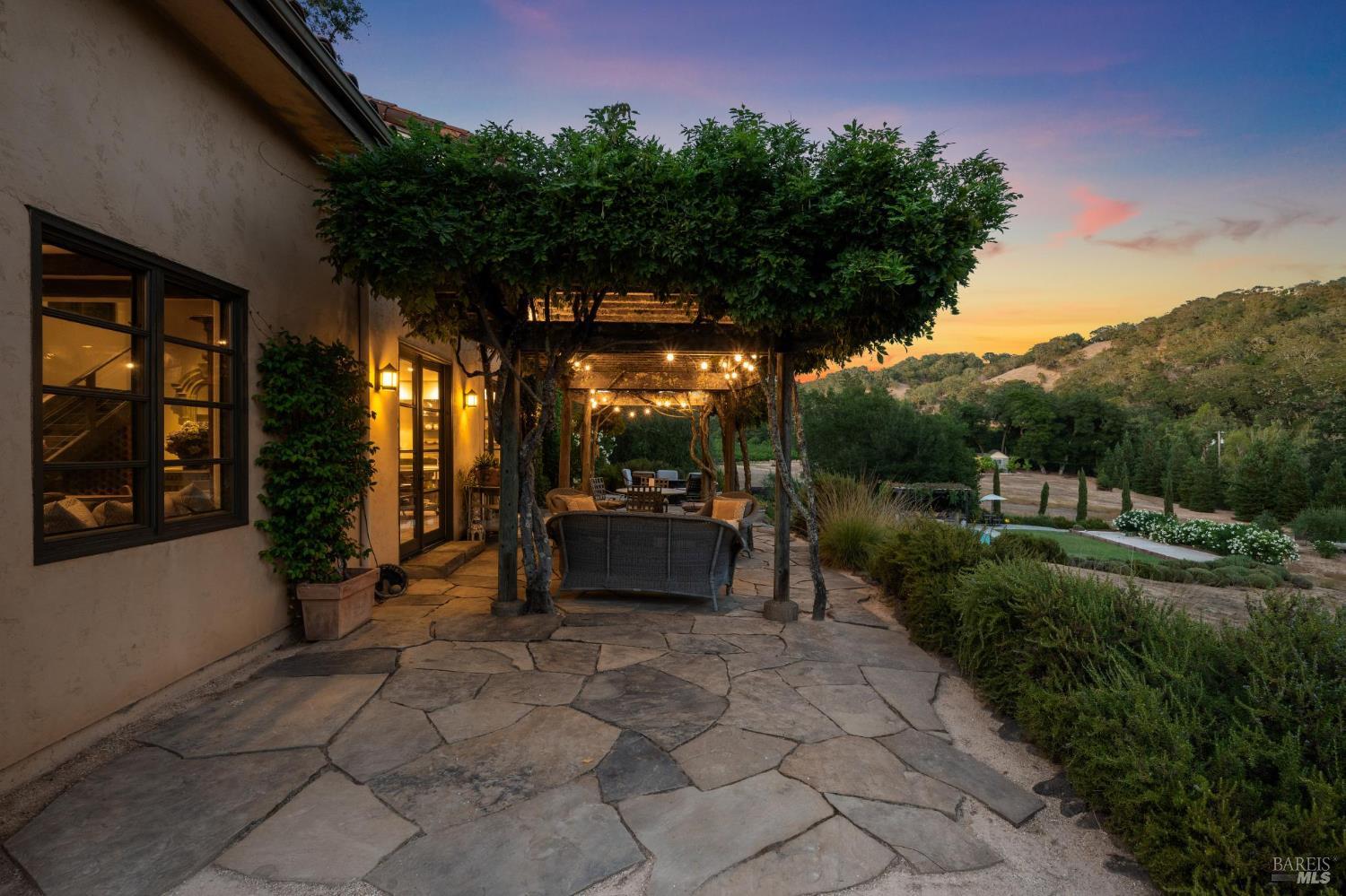 Detail Gallery Image 5 of 65 For 5323 Bennett Valley Ln, Sonoma,  CA 95476 - 3 Beds | 2 Baths
