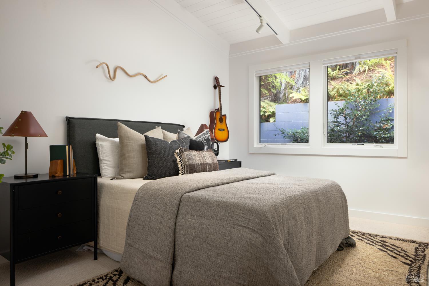 Detail Gallery Image 42 of 53 For 221 S Ridgewood Rd, Kentfield,  CA 94904 - 4 Beds | 3/1 Baths