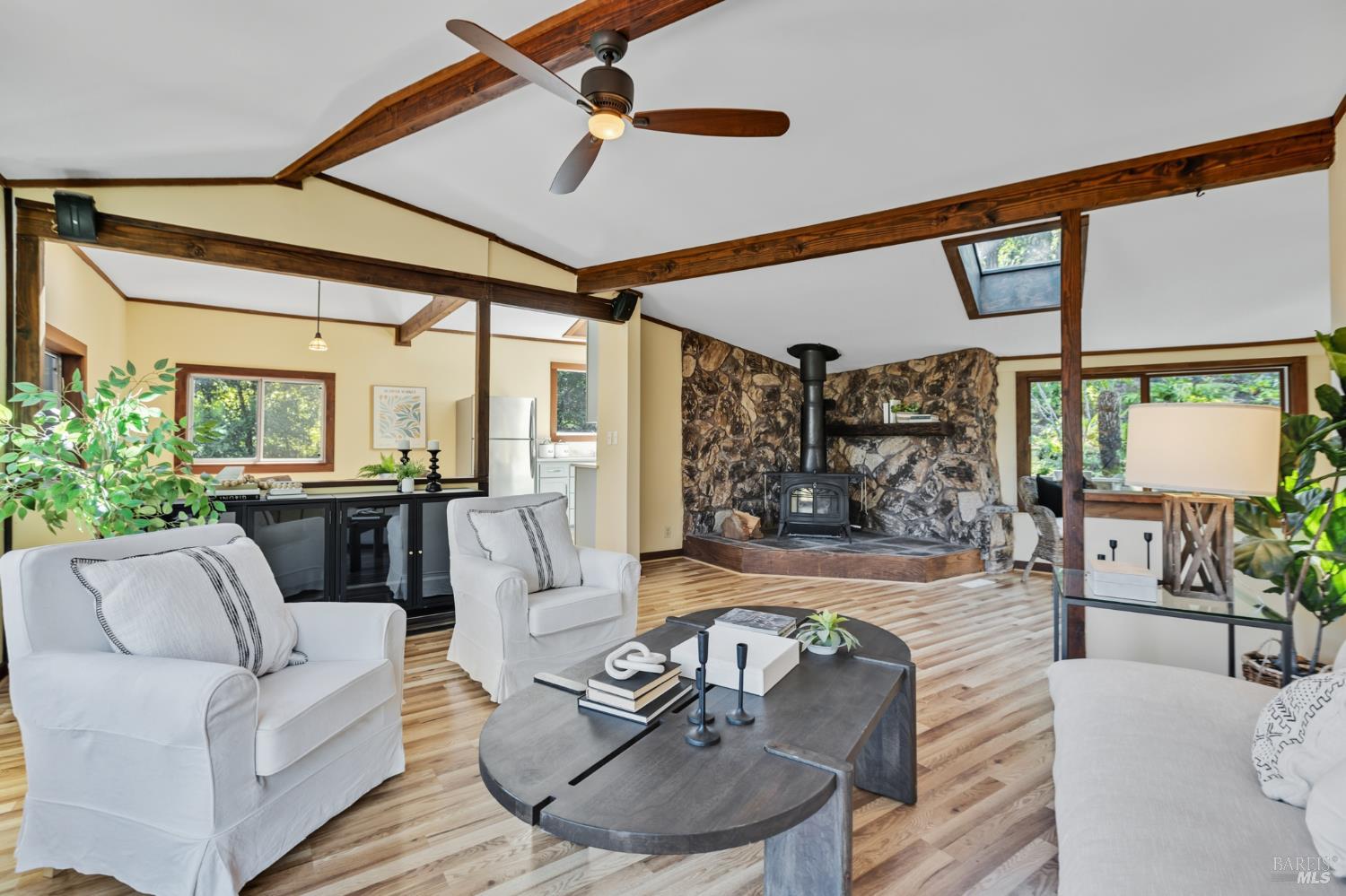 Detail Gallery Image 5 of 42 For 110 Alta Ave, Lagunitas,  CA 94938 - 2 Beds | 2 Baths