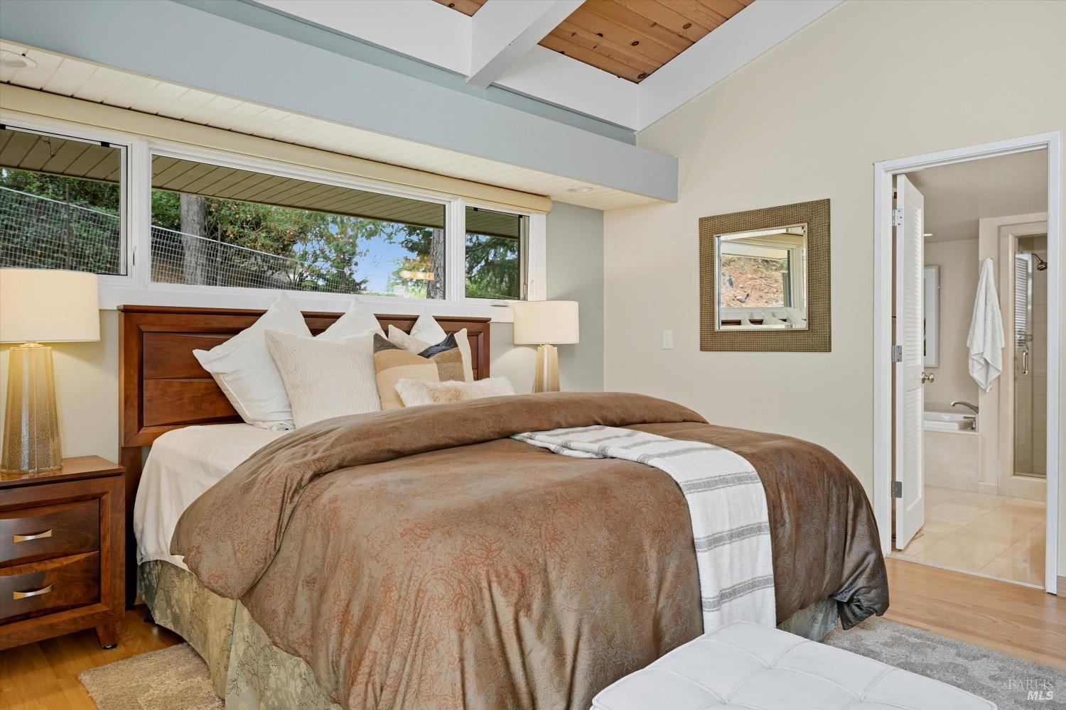 Detail Gallery Image 44 of 54 For 523 Westgate Dr, Napa,  CA 94558 - 3 Beds | 2/1 Baths