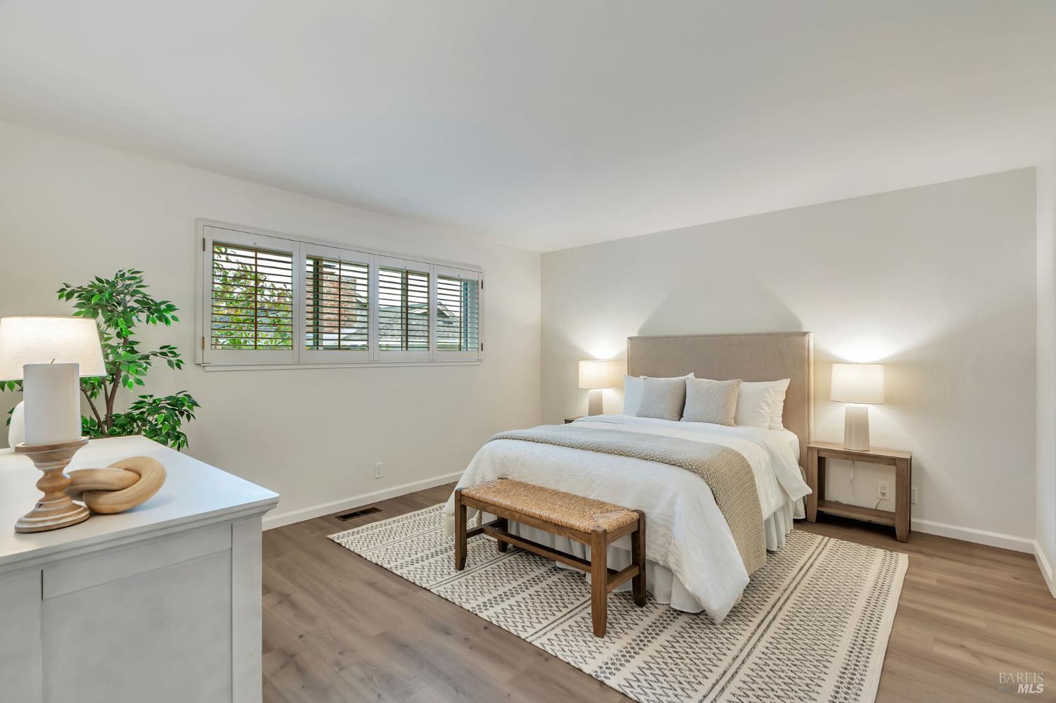 Detail Gallery Image 19 of 41 For 8 Riviera Pl, San Rafael,  CA 94901 - 3 Beds | 2 Baths