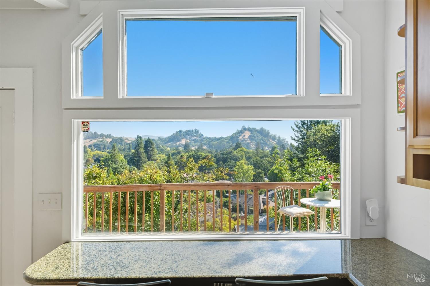 Detail Gallery Image 37 of 43 For 53 Foothill Rd, San Anselmo,  CA 94960 - 3 Beds | 2 Baths